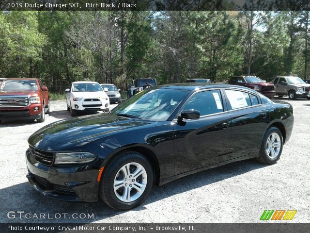2019 Dodge Charger SXT in Pitch Black
