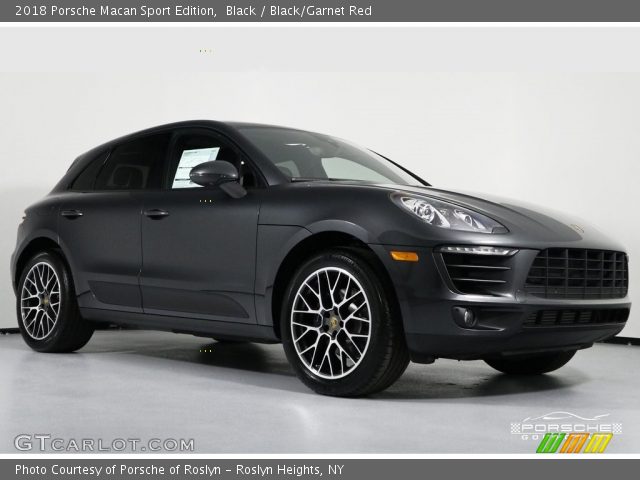 2018 Porsche Macan Sport Edition in Black