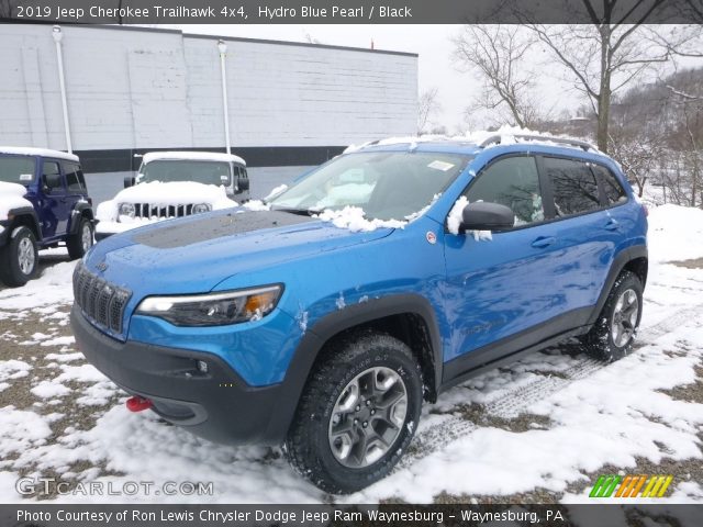 2019 Jeep Cherokee Trailhawk 4x4 in Hydro Blue Pearl