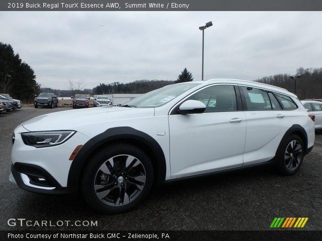 2019 Buick Regal TourX Essence AWD in Summit White