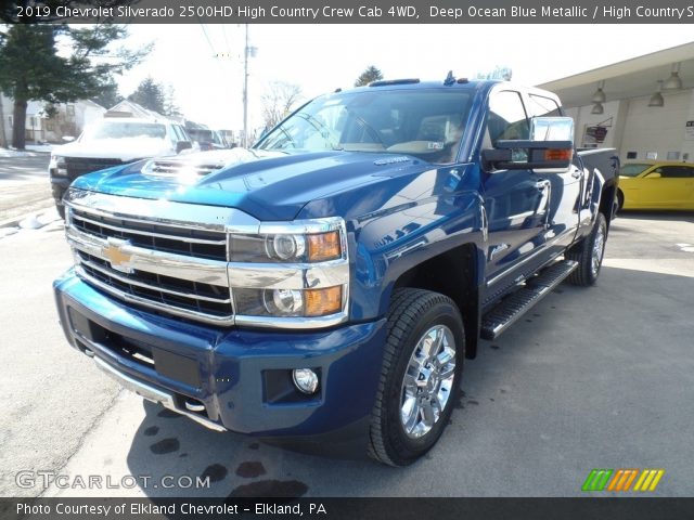 2019 Chevrolet Silverado 2500HD High Country Crew Cab 4WD in Deep Ocean Blue Metallic