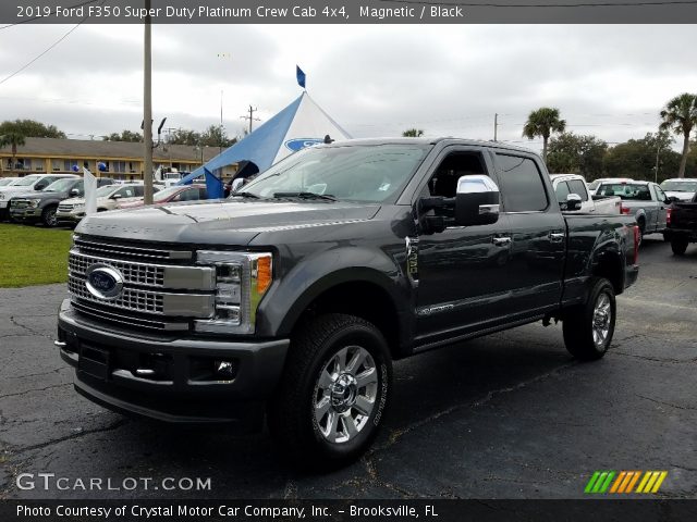 2019 Ford F350 Super Duty Platinum Crew Cab 4x4 in Magnetic