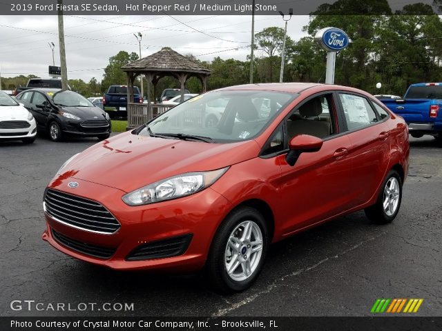 2019 Ford Fiesta SE Sedan in Hot Pepper Red