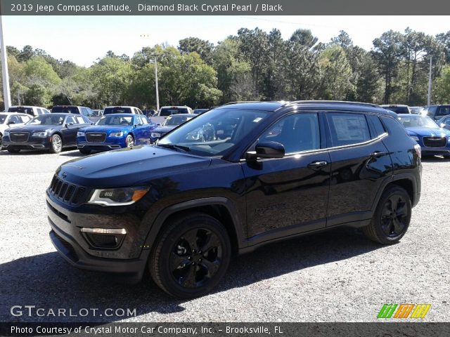 2019 Jeep Compass Latitude in Diamond Black Crystal Pearl