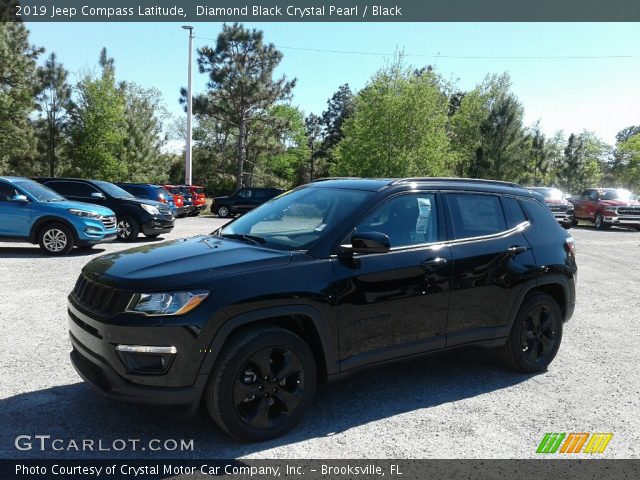 2019 Jeep Compass Latitude in Diamond Black Crystal Pearl
