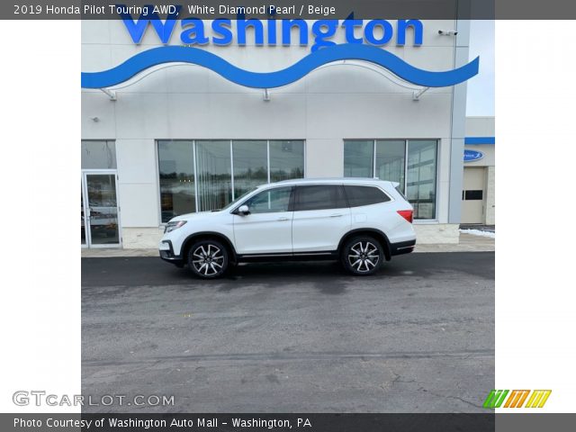 2019 Honda Pilot Touring AWD in White Diamond Pearl