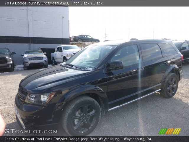 2019 Dodge Journey Crossroad AWD in Pitch Black
