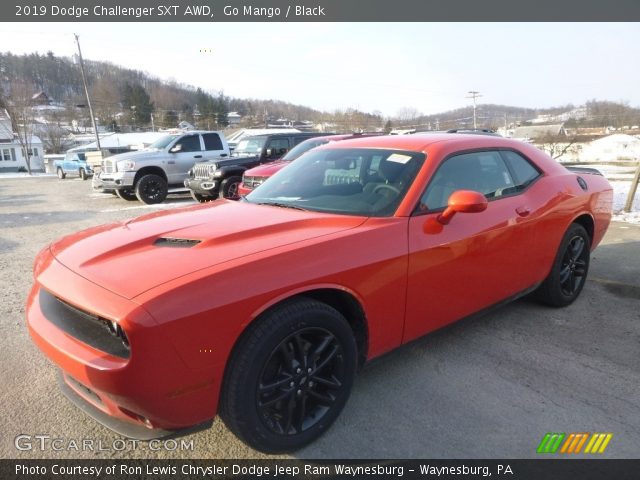 2019 Dodge Challenger SXT AWD in Go Mango