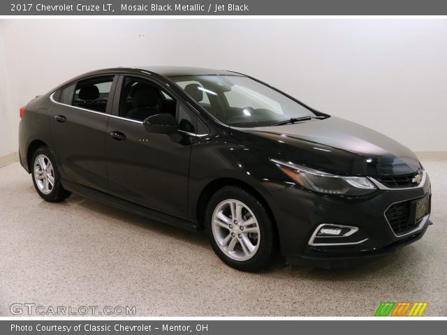 2017 Chevrolet Cruze LT in Mosaic Black Metallic