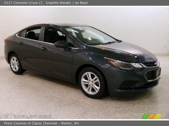 2017 Chevrolet Cruze LT in Graphite Metallic