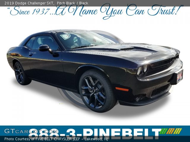 2019 Dodge Challenger SXT in Pitch Black