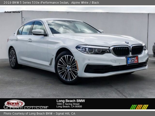 2019 BMW 5 Series 530e iPerformance Sedan in Alpine White