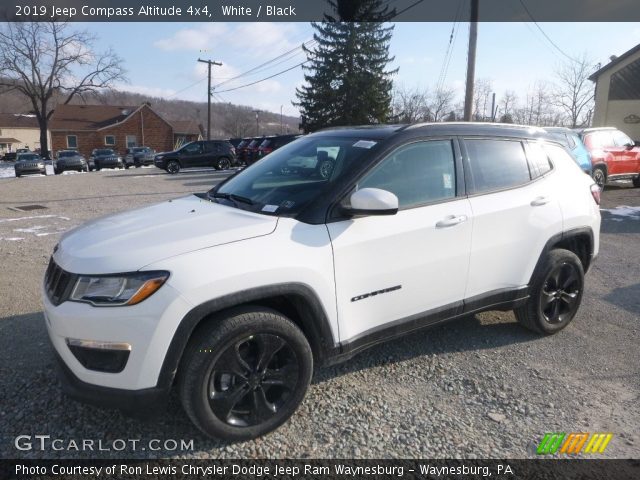 2019 Jeep Compass Altitude 4x4 in White