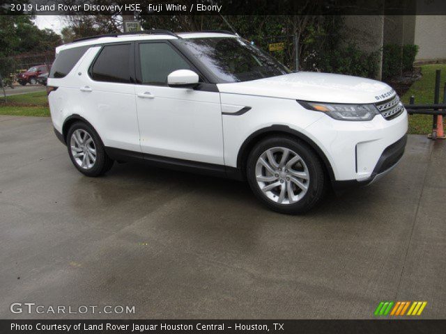 2019 Land Rover Discovery HSE in Fuji White