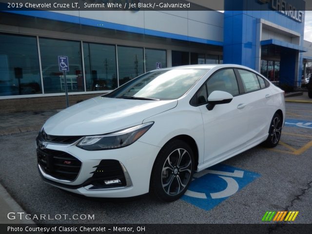 2019 Chevrolet Cruze LT in Summit White