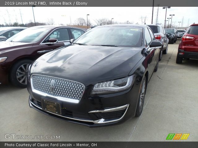 2019 Lincoln MKZ FWD in Infinite Black