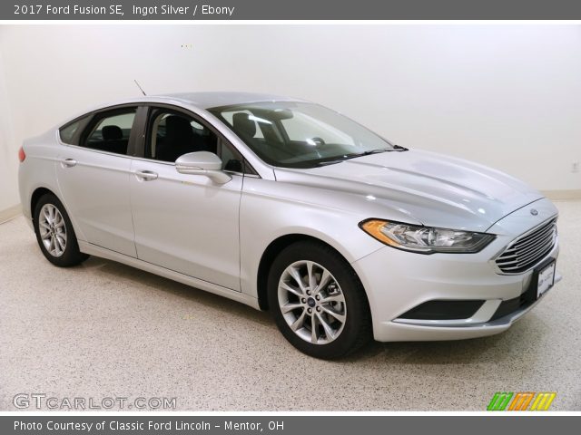 2017 Ford Fusion SE in Ingot Silver