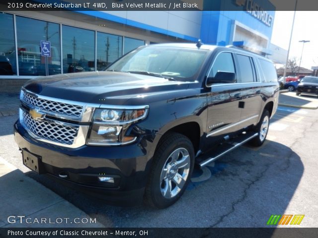 2019 Chevrolet Suburban LT 4WD in Blue Velvet Metallic