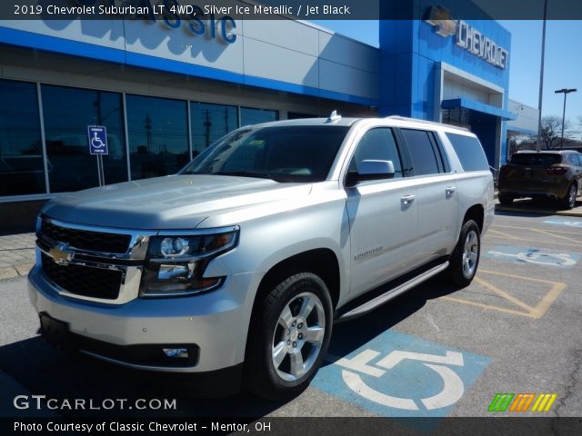 2019 Chevrolet Suburban LT 4WD in Silver Ice Metallic