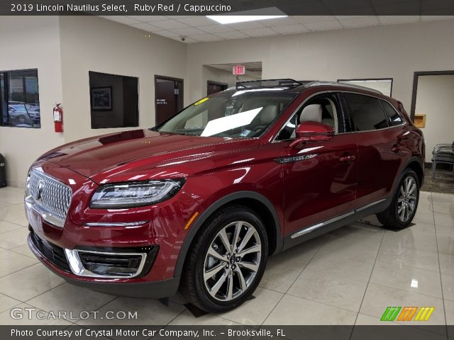 2019 Lincoln Nautilus Select in Ruby Red