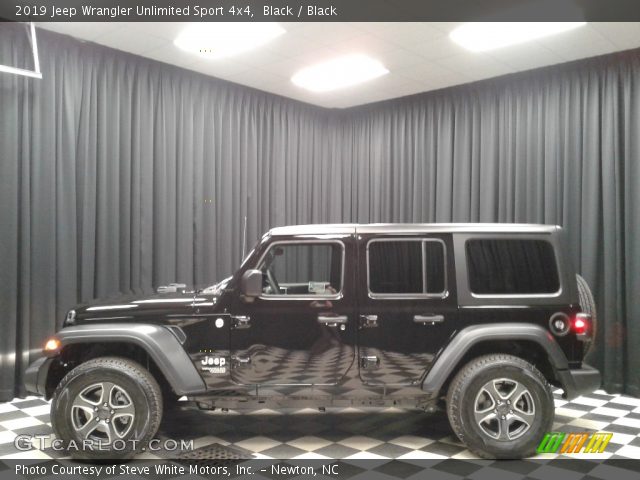 2019 Jeep Wrangler Unlimited Sport 4x4 in Black