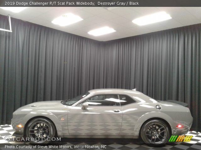 2019 Dodge Challenger R/T Scat Pack Widebody in Destroyer Gray