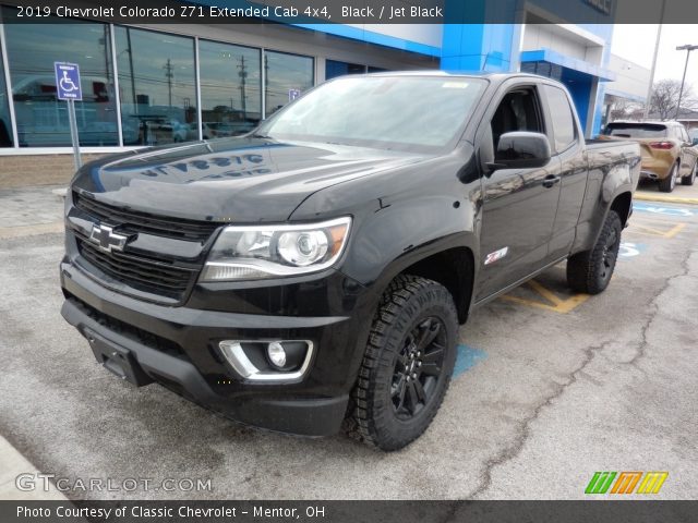 2019 Chevrolet Colorado Z71 Extended Cab 4x4 in Black
