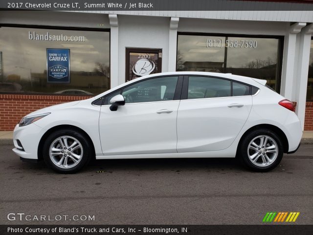 2017 Chevrolet Cruze LT in Summit White