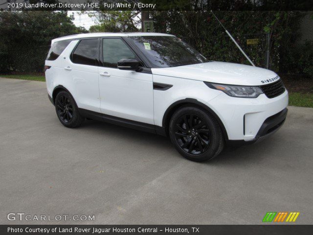2019 Land Rover Discovery HSE in Fuji White