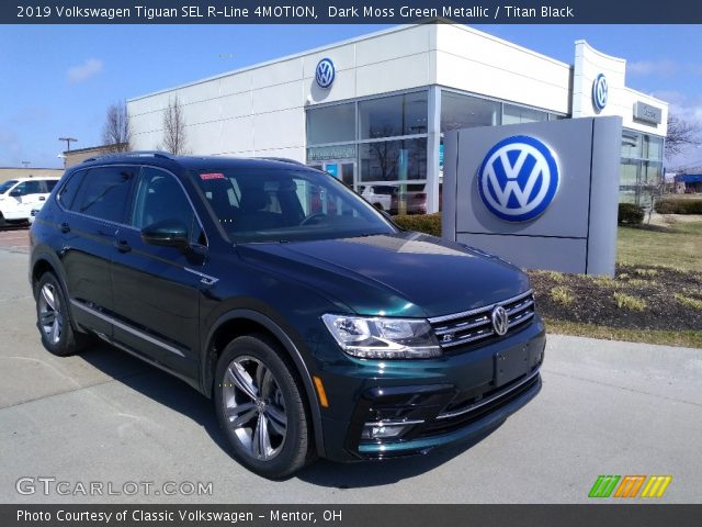 2019 Volkswagen Tiguan SEL R-Line 4MOTION in Dark Moss Green Metallic