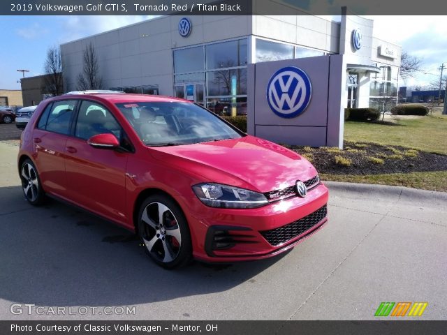 2019 Volkswagen Golf GTI S in Tornado Red