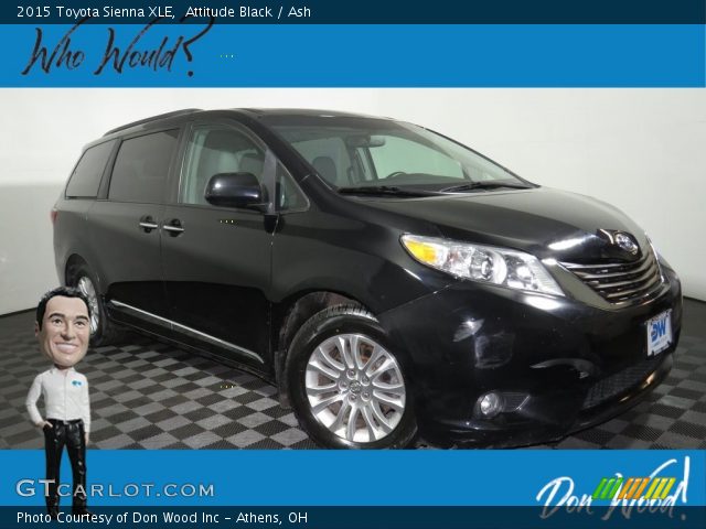 2015 Toyota Sienna XLE in Attitude Black