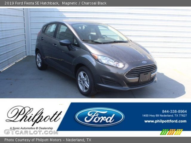 2019 Ford Fiesta SE Hatchback in Magnetic