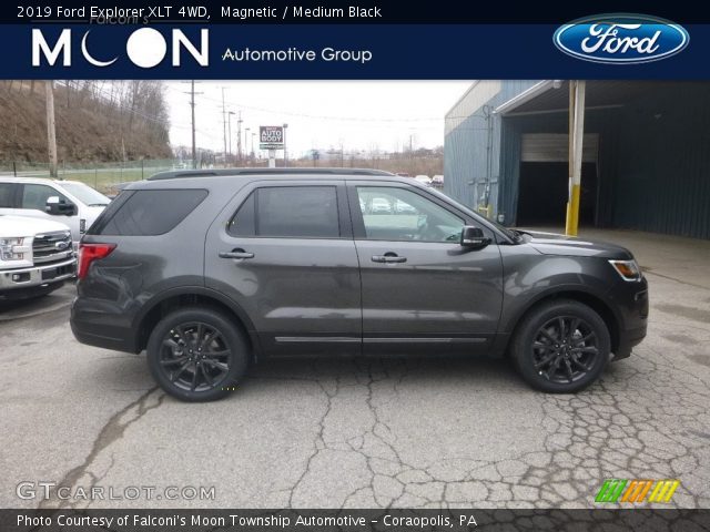 2019 Ford Explorer XLT 4WD in Magnetic