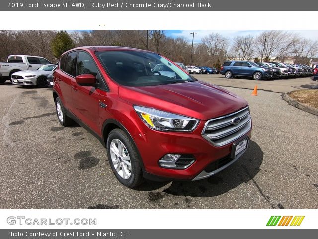 2019 Ford Escape SE 4WD in Ruby Red