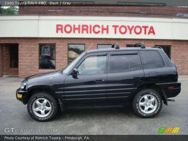 2000 Toyota RAV4 4WD in Black
