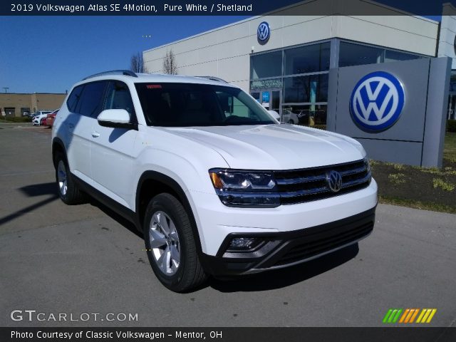 2019 Volkswagen Atlas SE 4Motion in Pure White