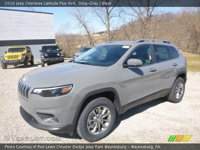 2019 Jeep Cherokee Latitude Plus 4x4 in Sting-Gray