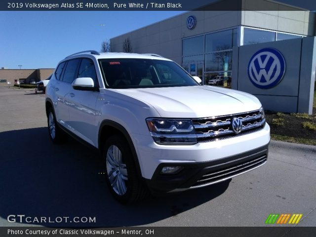 2019 Volkswagen Atlas SE 4Motion in Pure White