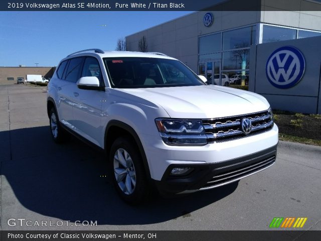 2019 Volkswagen Atlas SE 4Motion in Pure White