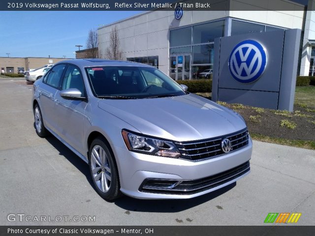 2019 Volkswagen Passat Wolfsburg in Reflex Silver Metallic