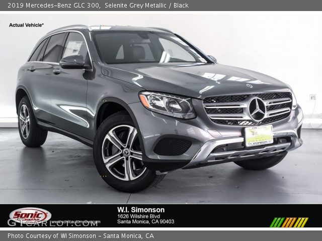 2019 Mercedes-Benz GLC 300 in Selenite Grey Metallic