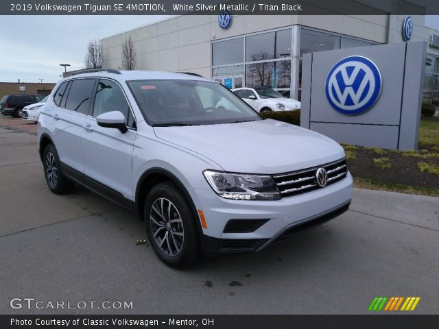 2019 Volkswagen Tiguan SE 4MOTION in White Silver Metallic