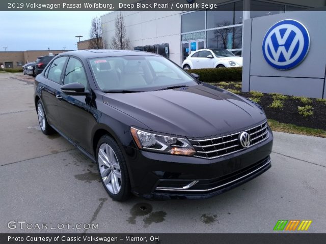 2019 Volkswagen Passat Wolfsburg in Deep Black Pearl