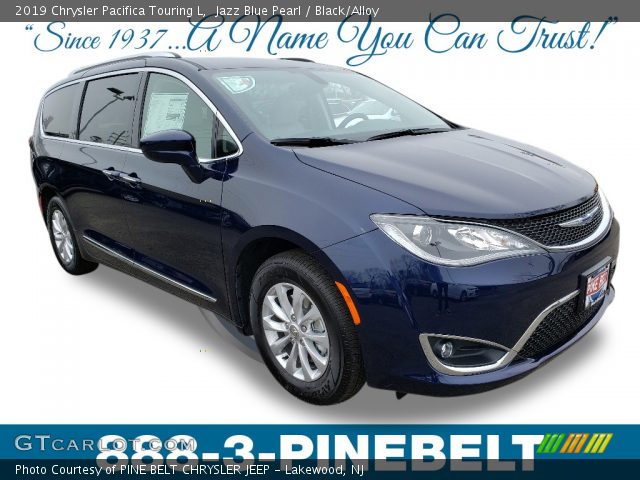 2019 Chrysler Pacifica Touring L in Jazz Blue Pearl
