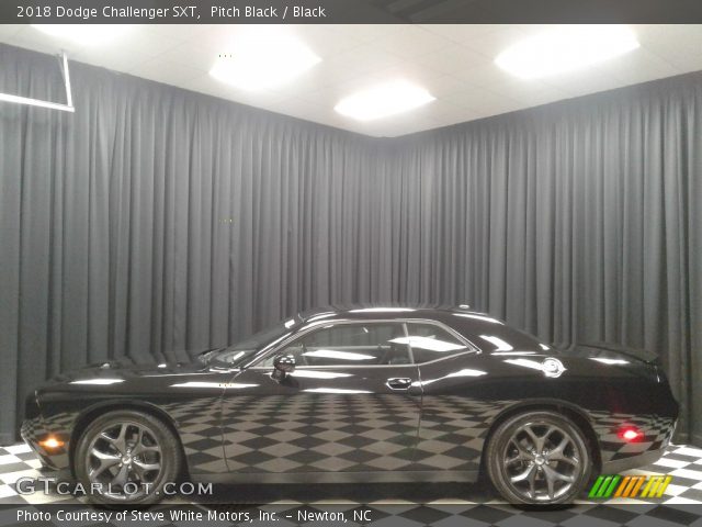 2018 Dodge Challenger SXT in Pitch Black