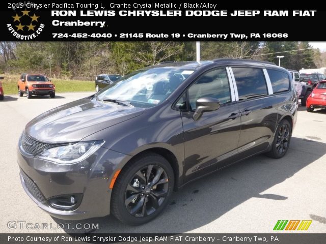 2019 Chrysler Pacifica Touring L in Granite Crystal Metallic