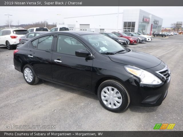 2019 Nissan Versa SV in Super Black