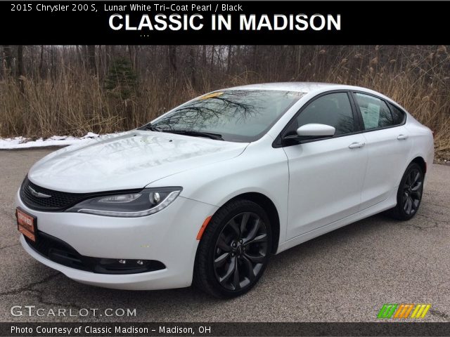 2015 Chrysler 200 S in Lunar White Tri-Coat Pearl