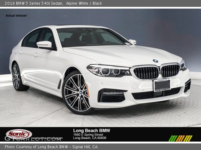 2019 BMW 5 Series 540i Sedan in Alpine White